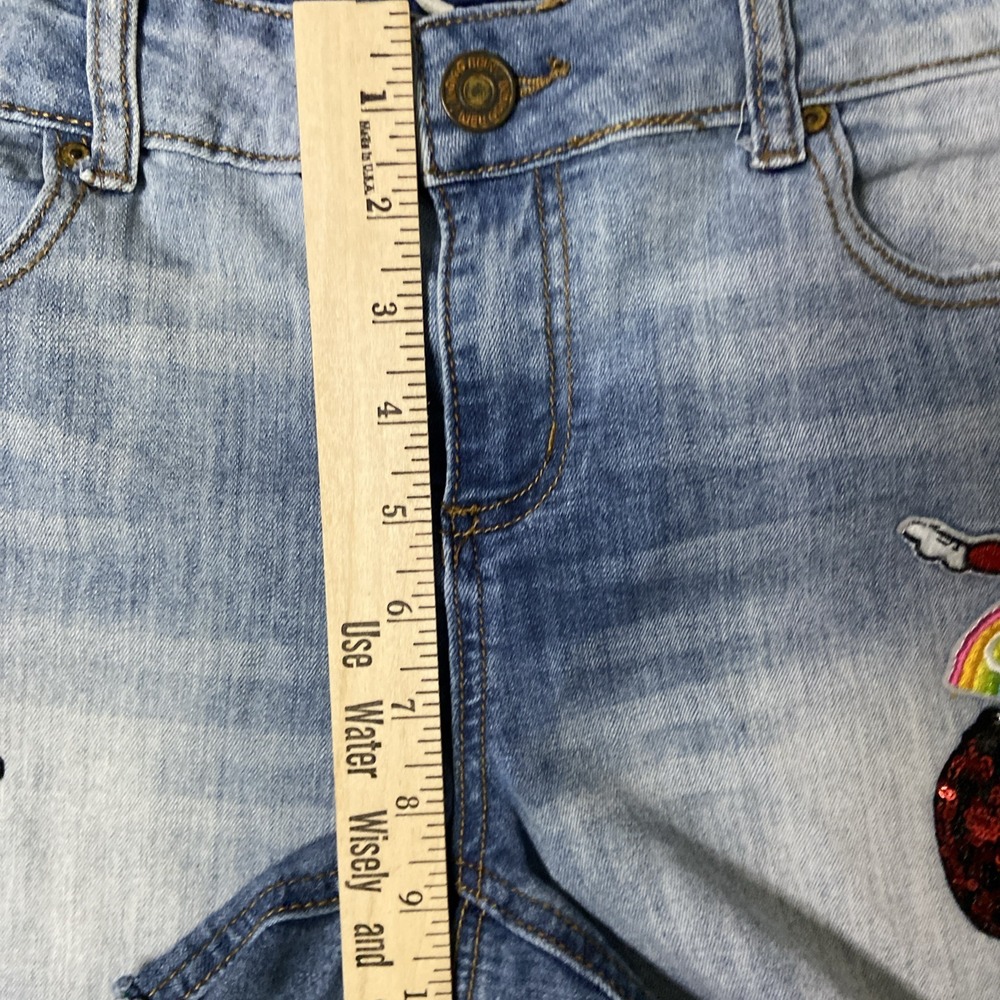 Indigo Rein Womens Denim Shorts Light Wash Patches Sequins Cat Rainbow Size 13 - Picture 10 of 12